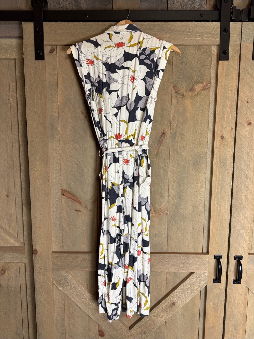 Ann Taylor Hibiscus print wide-leg jumpsuit 100% rayon Size 4 - Picture 10 of 13